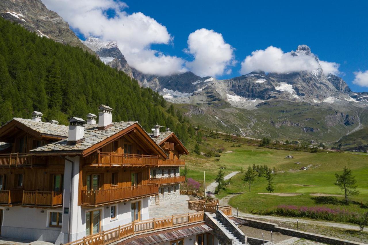 3 Chalets Aparthotel Breuil-Cervinia Bagian luar foto