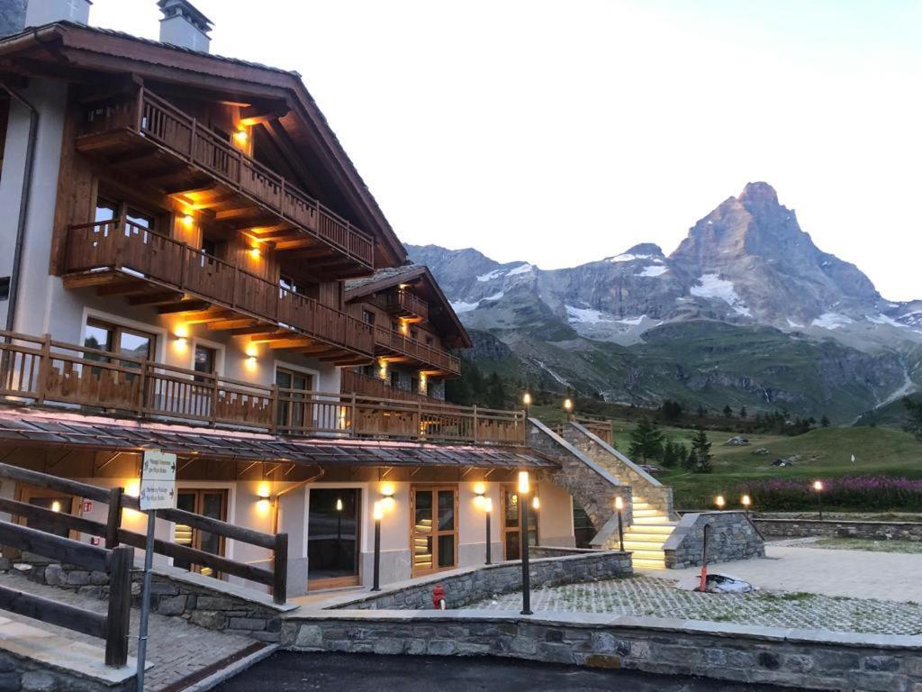 3 Chalets Aparthotel Breuil-Cervinia Bagian luar foto